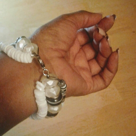 beaded bracelet - Picture 2 of 5